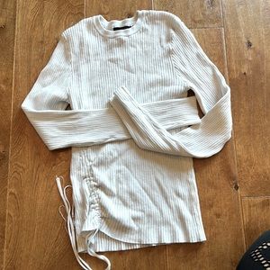 White ribbed stretch a long sleeve shirt